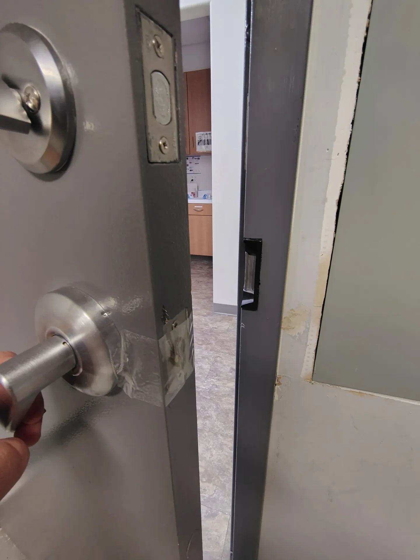 Professional Door Lock and Handle Installation